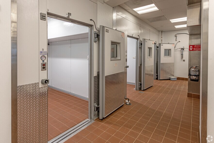 More Photos Of 409 S 9th St, Minneapolis Specialty For Sale