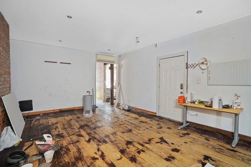 More Photos Of 296 Grand St, Brooklyn Apartments For Sale
