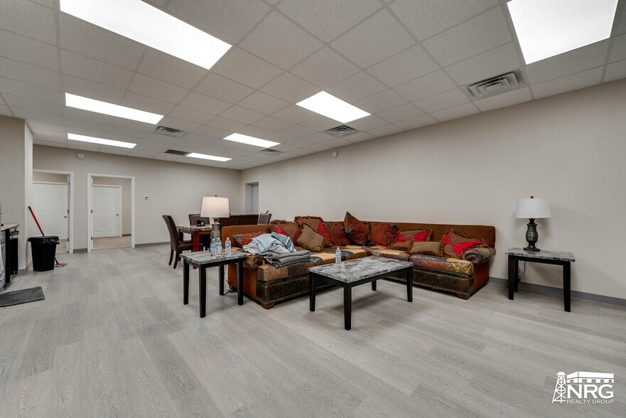 More Photos Of 5100 FM 715, Midland Warehouse For Sale