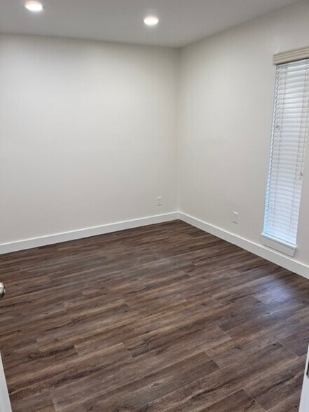 Primary Photo Of 20351 Tx-6, Manvel Office For Lease