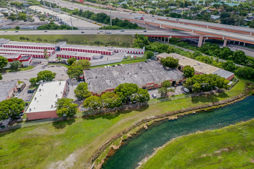 More Photos Of 12027-12068 SW 117th Ct, Miami Warehouse For Lease