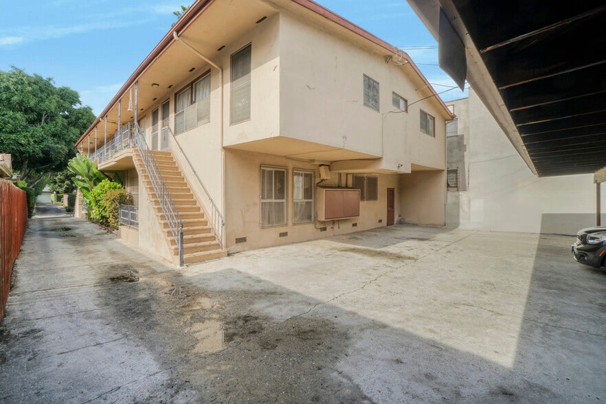 More Photos Of 904 N Spaulding Ave, Los Angeles Apartments For Sale