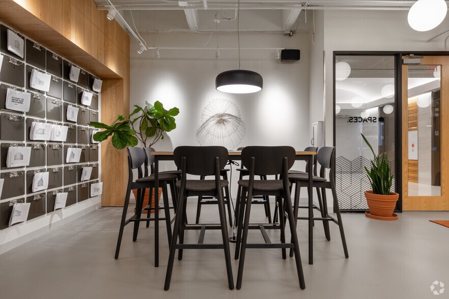 More Photos Of 111 Congress Ave, Austin Office For Lease