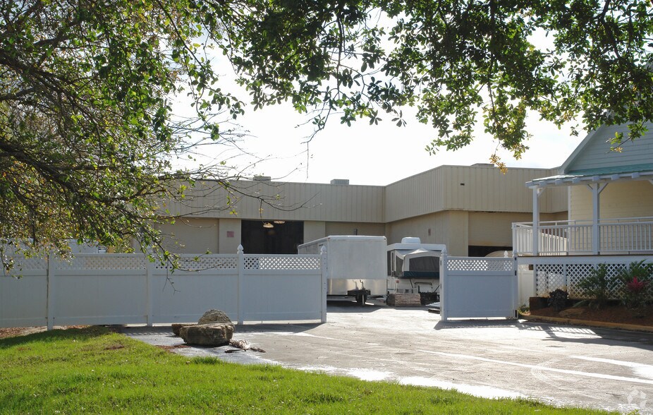 More Photos Of 2600 High Ridge Rd, Boynton Beach Showroom For Sale