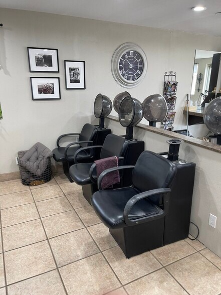 More Photos Of 2526 Hillcrest Ln, Grand Prairie Freestanding For Sale