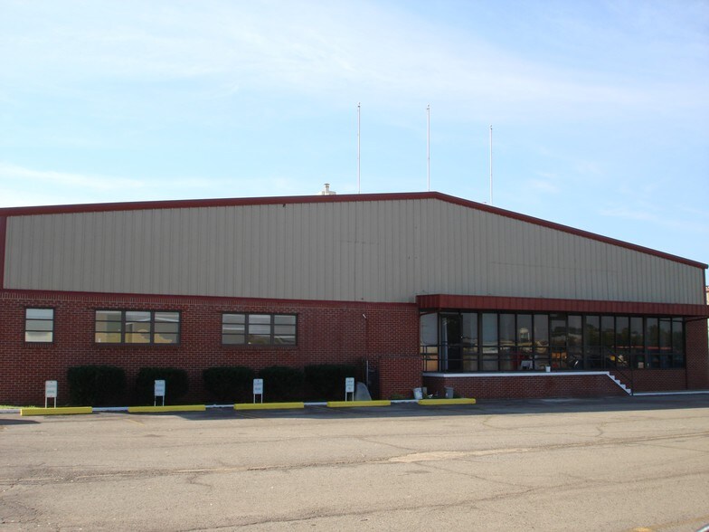 More Photos Of 1191 Sturgis Rd, Conway Manufacturing For Lease
