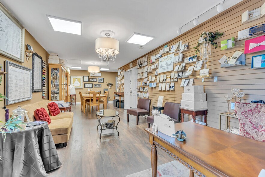 More Photos Of 411 State Route 34 N, Colts Neck Storefront Retail Office For Lease