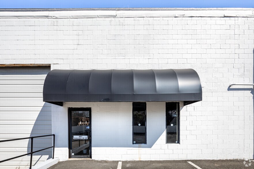 Primary Photo Of 1330 Livingston Ave, North Brunswick Warehouse For Lease