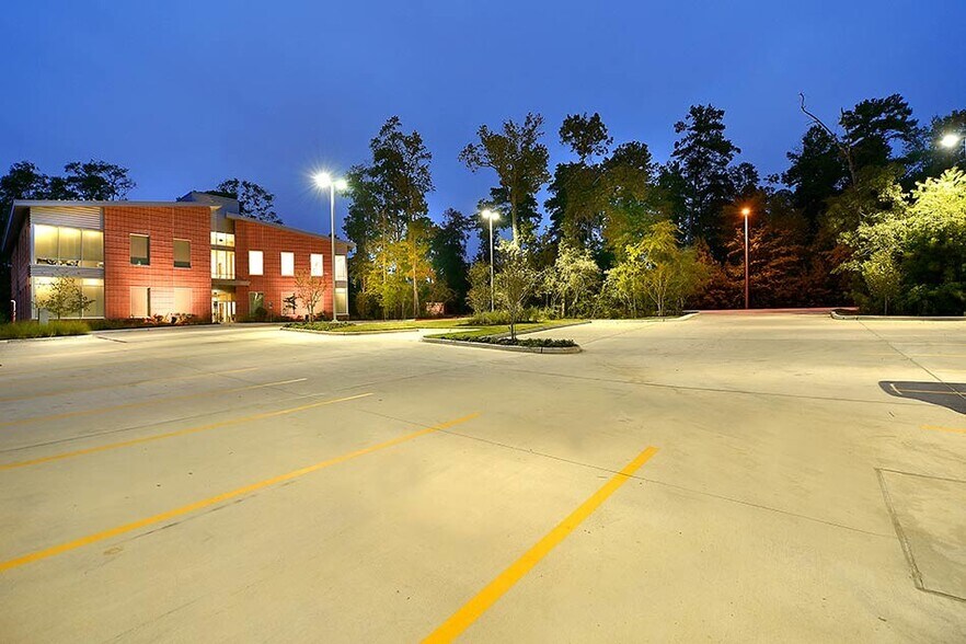 More Photos Of 8350 Ashlane Way, The Woodlands Medical For Lease