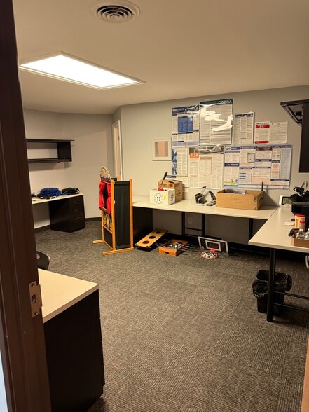 More Photos Of 8285 S Saginaw St, Grand Blanc Office For Lease