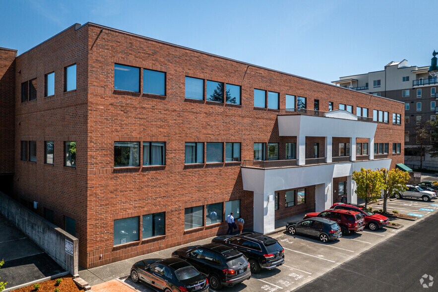 More Photos Of 3560-3562 Bridgeport Way, University Place Office For Lease