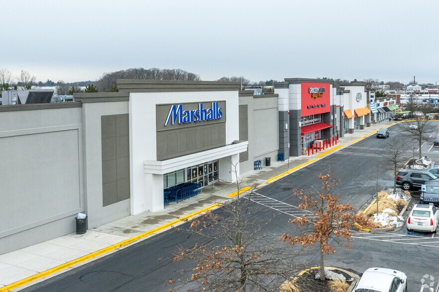 More Photos Of 200 Clifton Blvd, Westminster Storefront For Lease