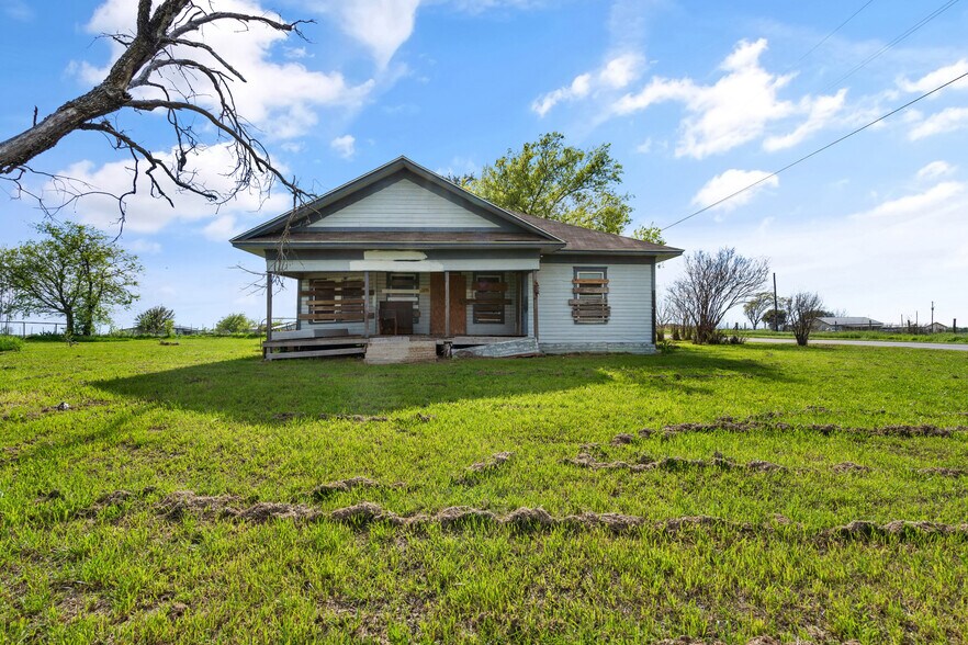 More Photos Of 5560 County Road 1202 rd, Cleburne Land For Sale