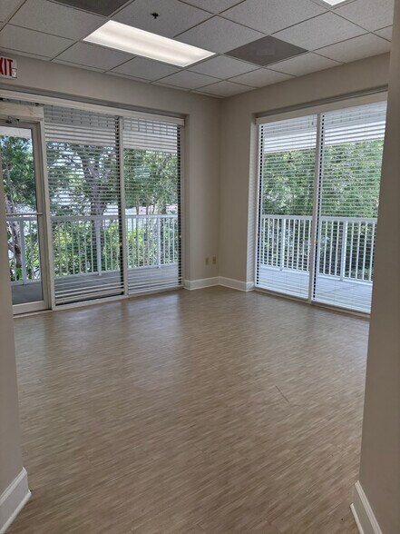 More Photos Of 2100 Alafaya Trl, Oviedo Office For Lease