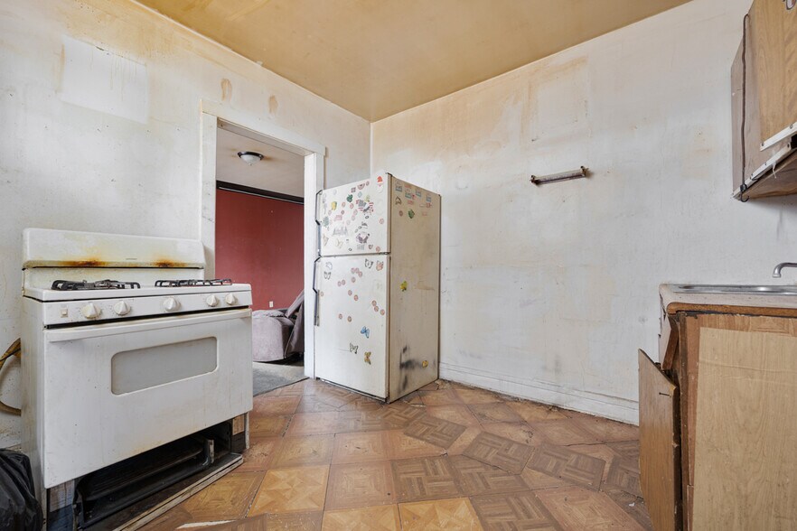 More Photos Of 6355-6357 S Francisco Ave, Chicago Apartments For Sale