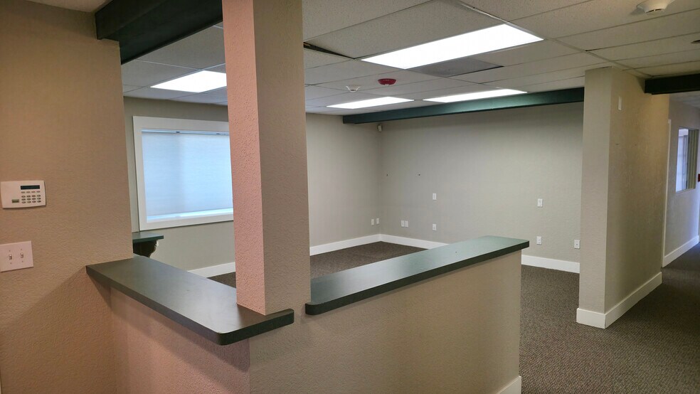 More Photos Of 875-877 Embarcadero Dr, El Dorado Hills Loft Creative Space For Lease