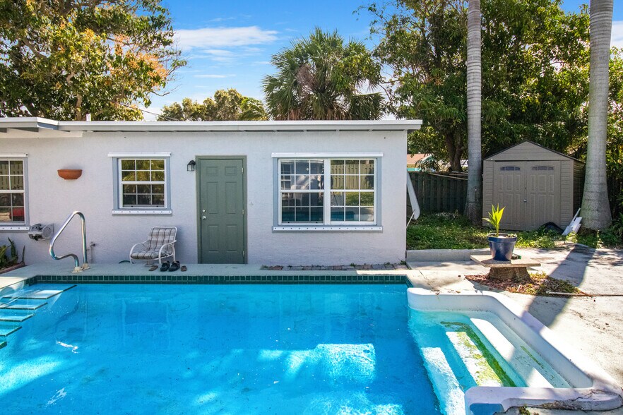 More Photos Of 3570 N Old Dixie Hwy, Delray Beach Apartments For Sale