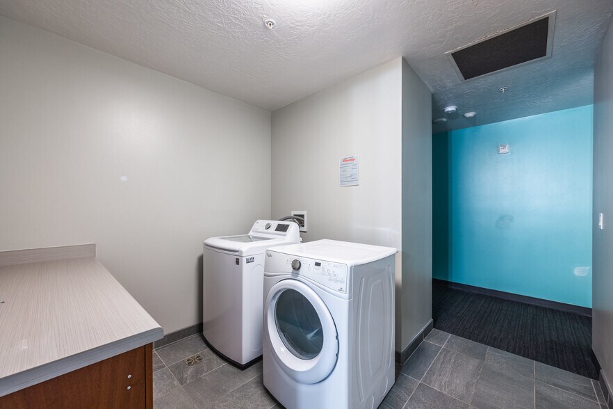 More Photos Of 600 S Geneva Rd, Orem Schools For Sale