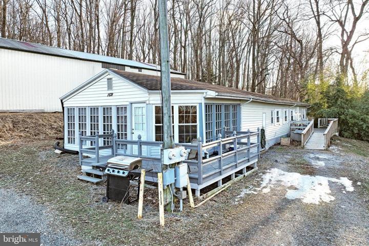 More Photos Of 1678 Prayer Mission Rd, Windsor Light Manufacturing For Sale