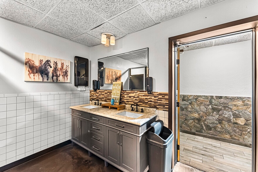 More Photos Of 93 S Hall St, LaBelle Restaurant For Sale