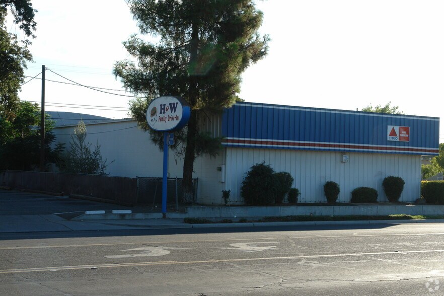 More Photos Of 101 W 16th St, Merced Freestanding For Sale