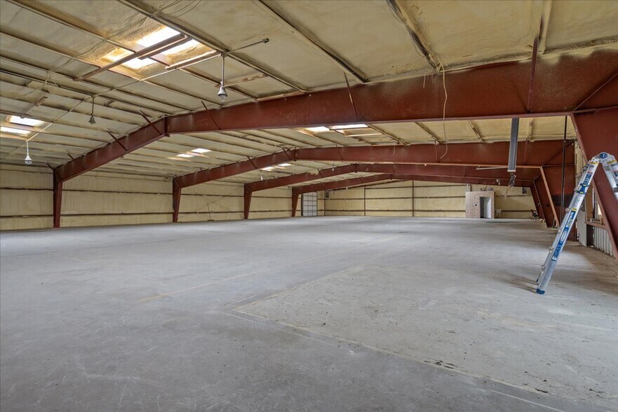 More Photos Of 2302 W Lincolnway, Cheyenne Light Manufacturing For Sale