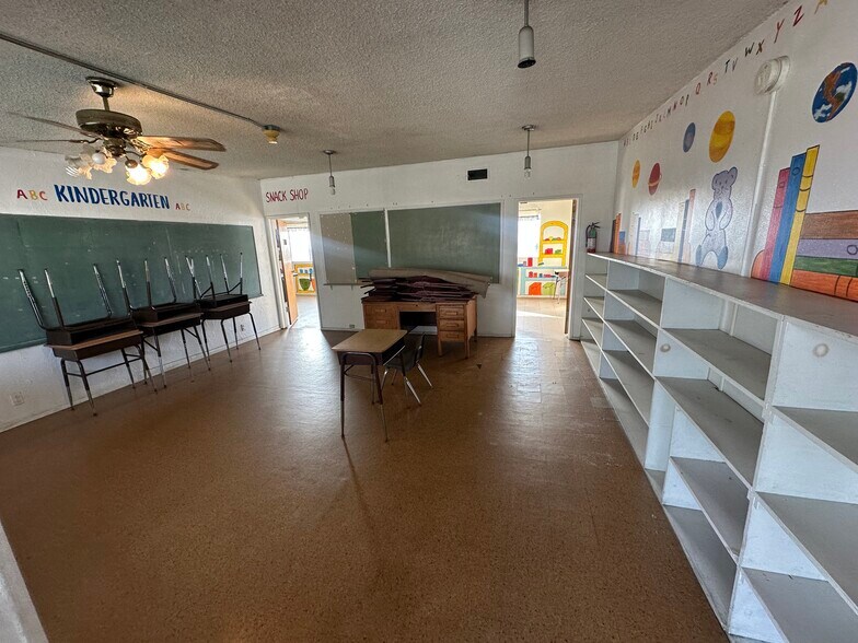 More Photos Of 10963 S Western Ave, Los Angeles Religious Facility For Lease