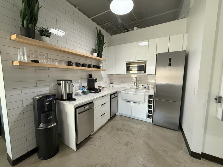 More Photos Of 523 Jackson St, Saint Paul Multifamily For Sale