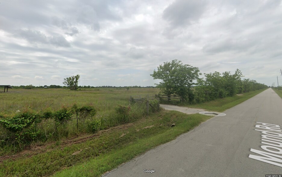 More Photos Of 15438 Mound Rd, Hockley Land For Sale