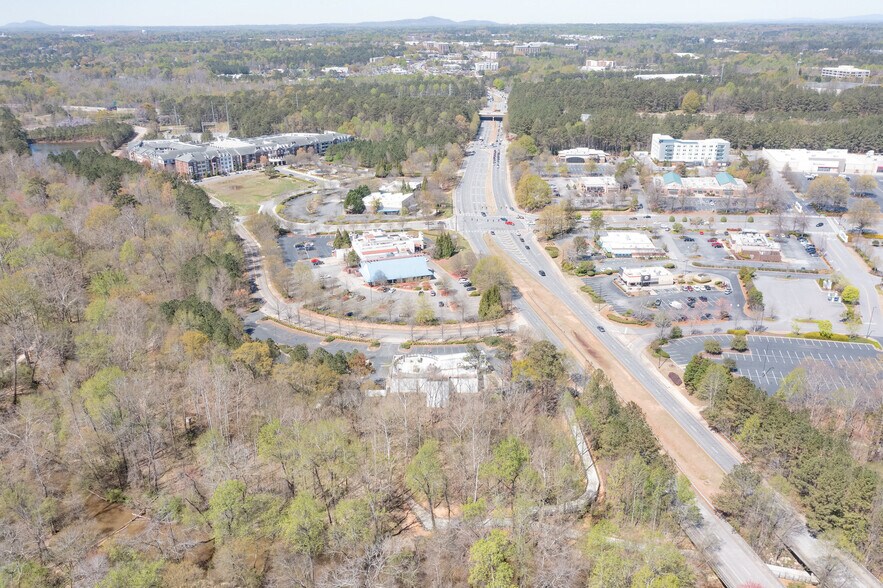 More Photos Of 2375 Mansell Rd, Alpharetta Restaurant For Lease