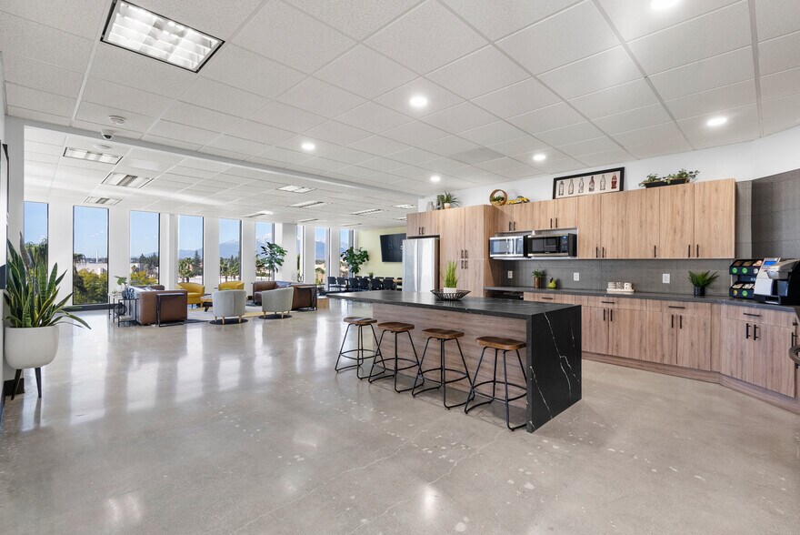 More Photos Of 330 N D St, San Bernardino Medical For Lease