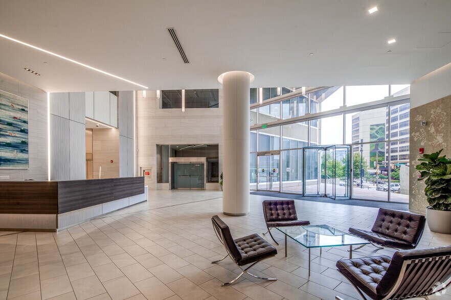 More Photos Of 100 S Charles St, Baltimore Office For Sale