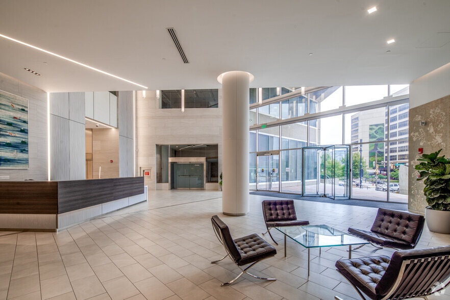 More Photos Of 100 S Charles St, Baltimore Office For Lease