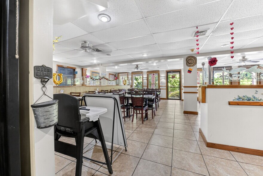 More Photos Of 204 W Madison St, Easton Storefront Retail Residential For Sale