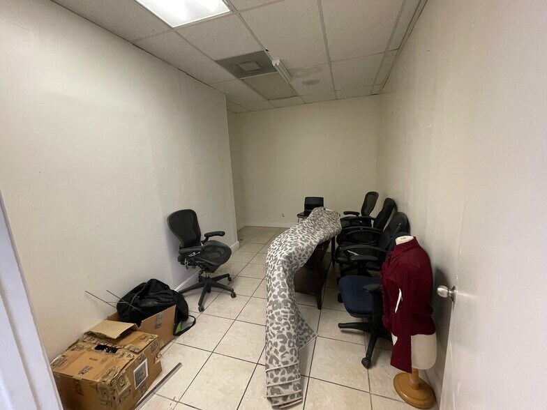 More Photos Of 2150 NW 21st St, Miami Office For Lease
