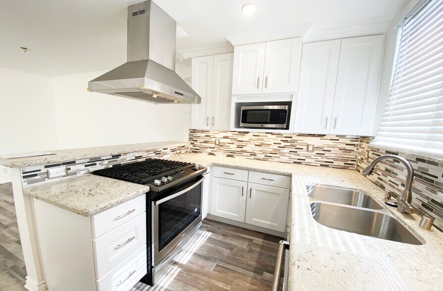 More Photos Of 432 N Palm Dr, Beverly Hills Apartments For Sale