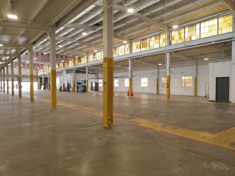 More Photos Of 3850 Santa Fe Ave, Vernon Manufacturing For Lease