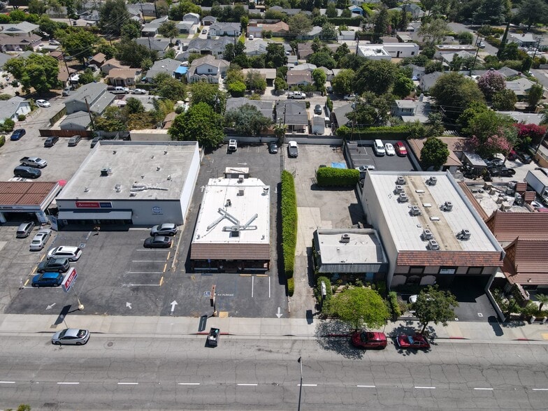 More Photos Of 470 S Rosemead Blvd, Pasadena General Retail For Sale