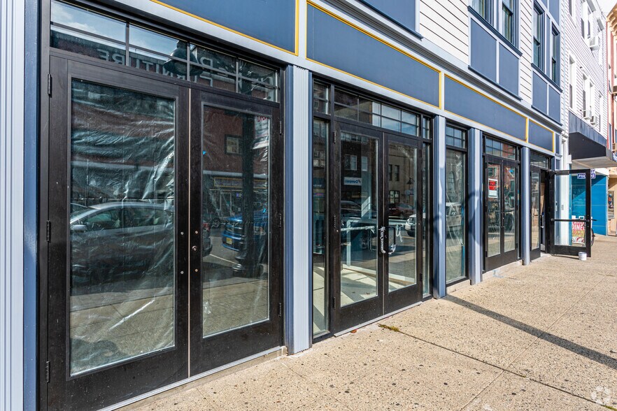 More Photos Of 33 W Blackwell St, Dover Freestanding For Lease