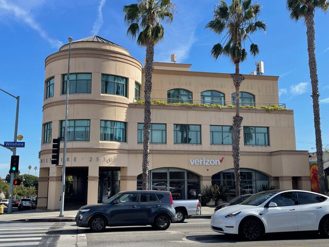 More Photos Of 2530 Wilshire Blvd, Santa Monica Coworking Space