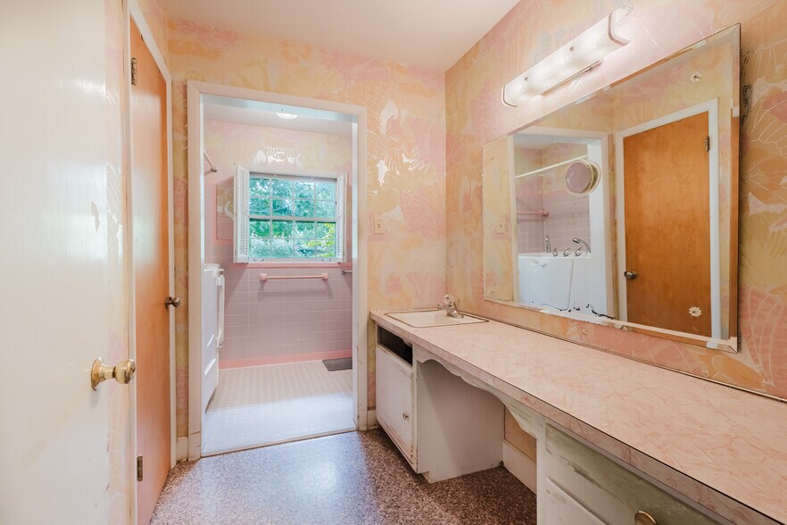 More Photos Of 3025 Breckenwood Dr, Lexington Multifamily For Sale