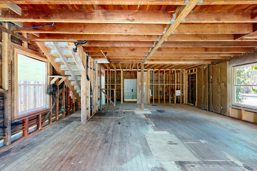 More Photos Of 5874 Doyle St, Emeryville Office For Sale