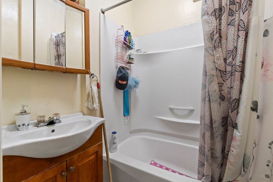 More Photos Of 2507 N Charles St, Baltimore Apartments For Sale