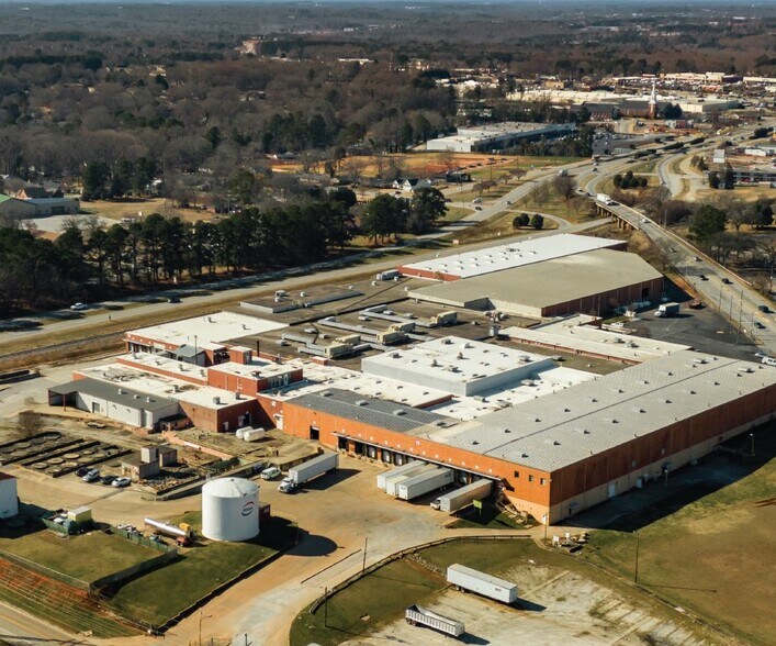 More Photos Of 300 S Main St, Mauldin Warehouse For Lease