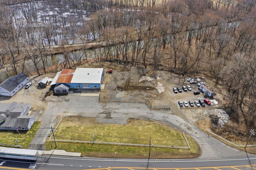 More Photos Of 14 Easthampton Rd, Northampton Warehouse For Lease