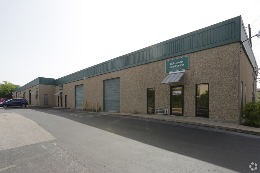 Primary Photo Of 8801 S 1st St, Austin Warehouse For Lease