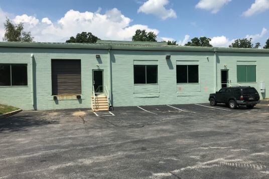 More Photos Of 1220 Ward Ave, West Chester Flex For Lease