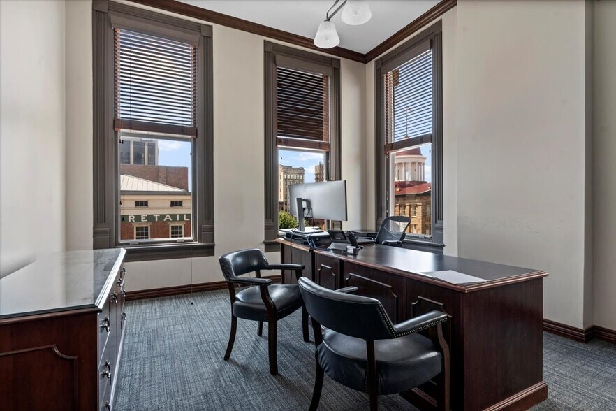 More Photos Of 200 S 6th St, Springfield Office For Sale