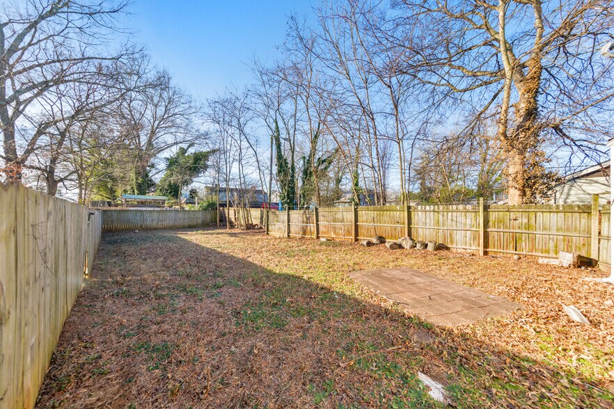 More Photos Of 610 Armstrong St SE, Marietta Multifamily For Sale