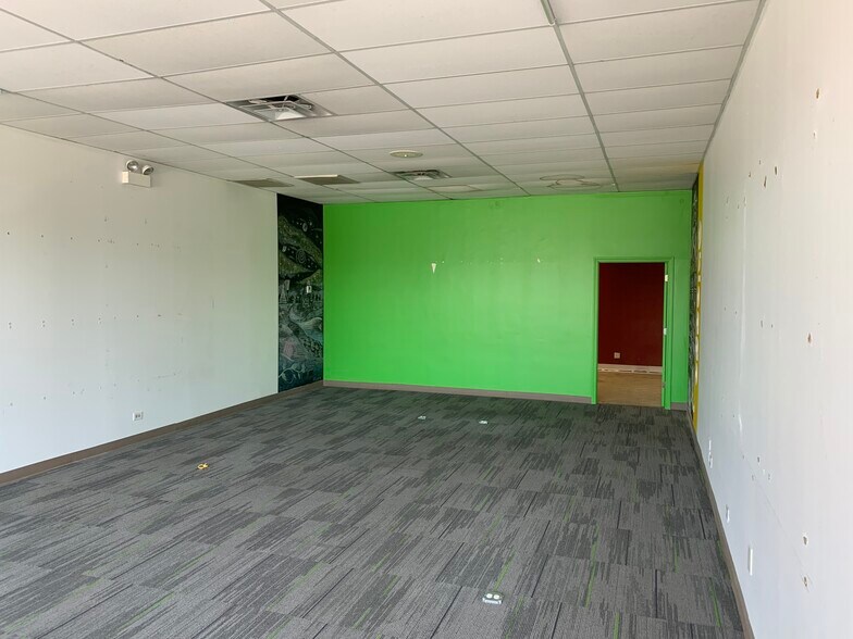 More Photos Of 3601-3607 N Western Ave, Chicago Storefront For Lease